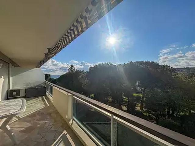 Cannes 06150 Achat / Vente appartement 2 pièces t2 terrasse