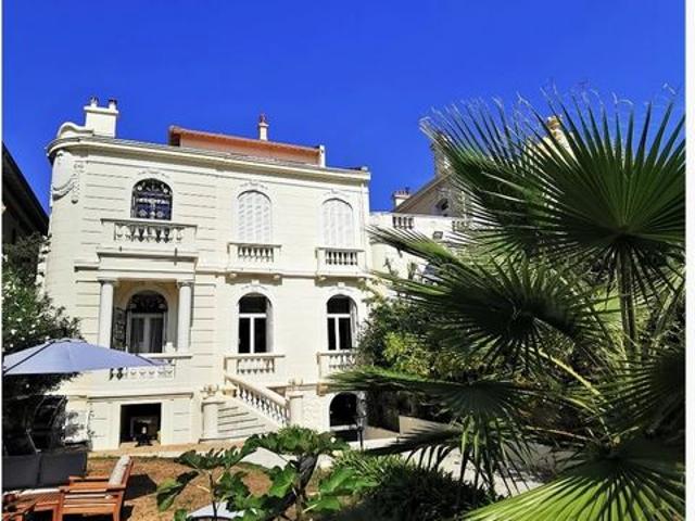 CANNES 2 mn Croisette Hôtel Particulier