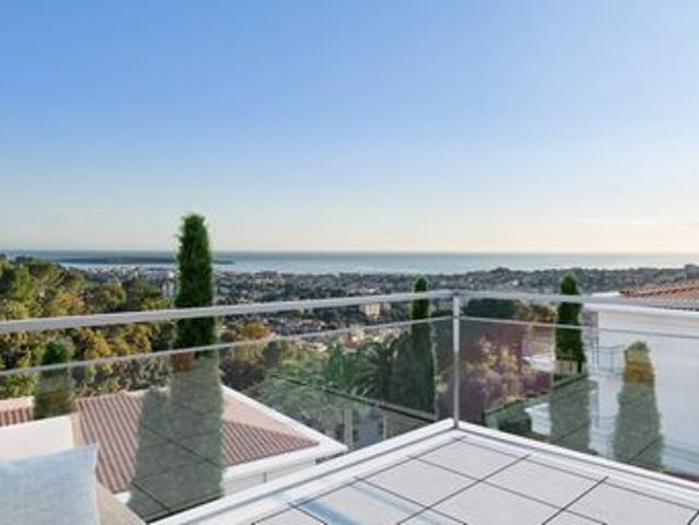 Cannes 4 piÃ¨ces Luxe avec vue mer a vendre dernier etage