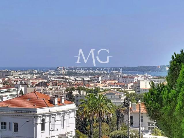 CANNES, 4P DERNIER ÉTAGE D'ANGLE, TERRASSE, APERÇU MER, GARAGE, CAVE