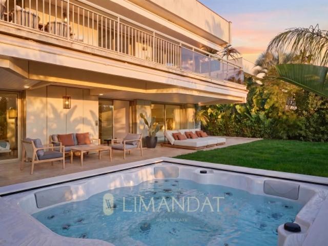 CANNES CALIFORNIE 300 M2 VUE MER