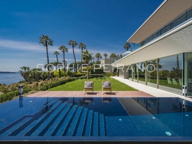 CANNES CALIFORNIE VILLA CONTEMPORAINE AVEC VUE MER