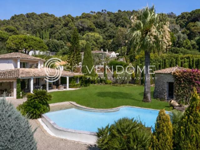 CANNES CALIFORNIE VILLA PROVENCALE ET ANNEXES TERRAIN PLAT A VE