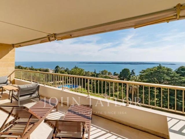 Cannes Californie Vue Mer Magnifique Appartement rénové en. 114m² Cannes