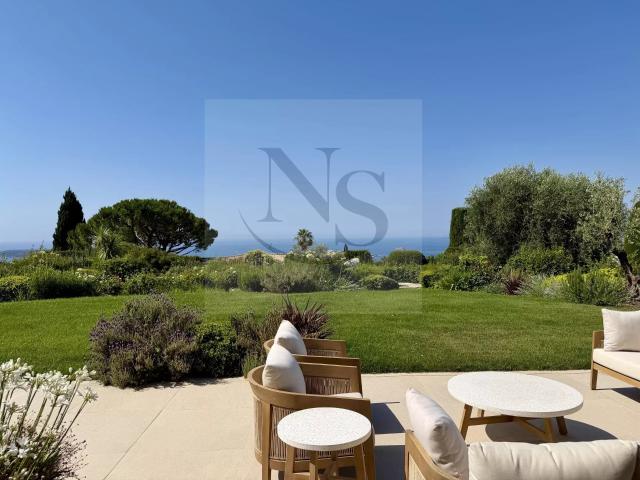 CANNES CALIFORNIE / ÉLÉGANTE PROPRIÉTÉ AVEC VUE MER PANORAMIQUE