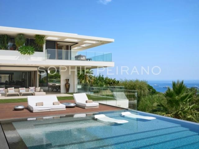 CANNES CALIFORNIE SUPERBE VILLA CONTEMPORAINE VUE MER