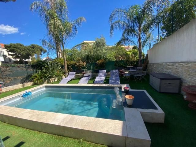 CANNES CENTRE MAISON AVEC PISCINE