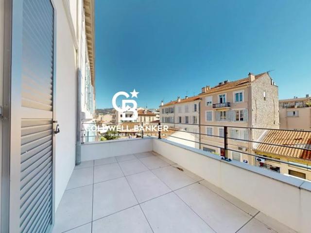 Cannes centre, Maison neuve aux prestations modernes et terrasses ensoleillées