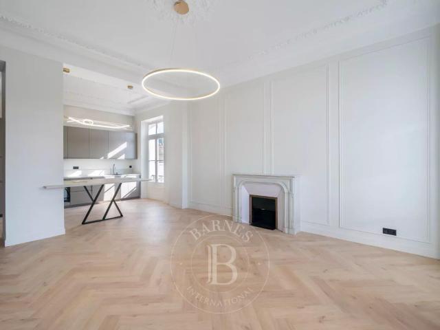 Cannes Centre Appartement 4 Pieces Balcon Vue Degagee 110m² Cannes