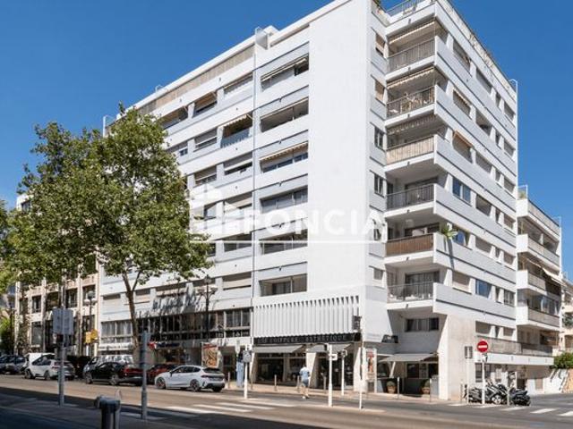 Cannes centre carnot dans residence securisee spacieux 2 pieces balcon loggia cave