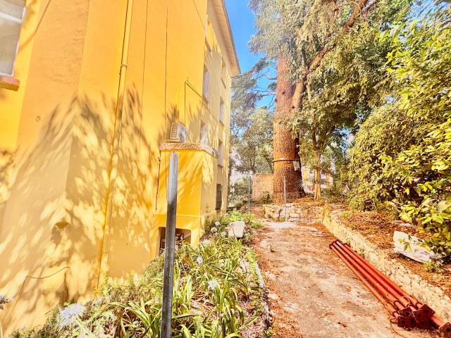 CANNES CENTRE T4 SUD 124M2 BOURGEOIS REZ DE JARDIN TERRASSE 170M2, GARAGE