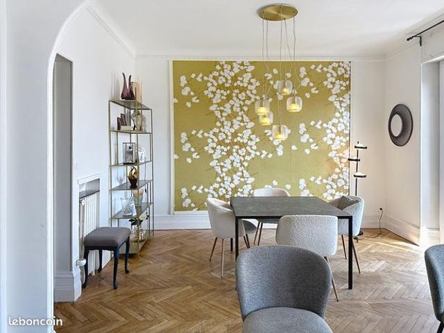 Cannes centre ville – appartement 3/4 pièces de charme, 102 M2, en étage élevé, aperçu mer