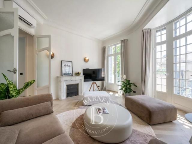 CANNES CENTRE 5 PIÈCES 4 CHAMBRES