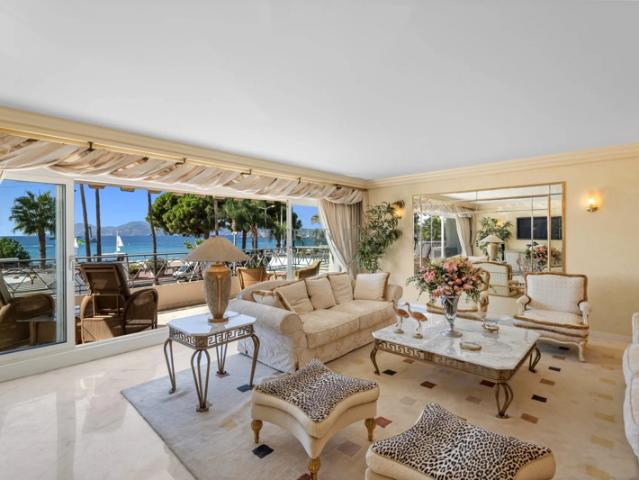 CANNES CROISETTE MIRAMAR. EXCEPTIONNEL APPARTEMENT BOURGEOIS