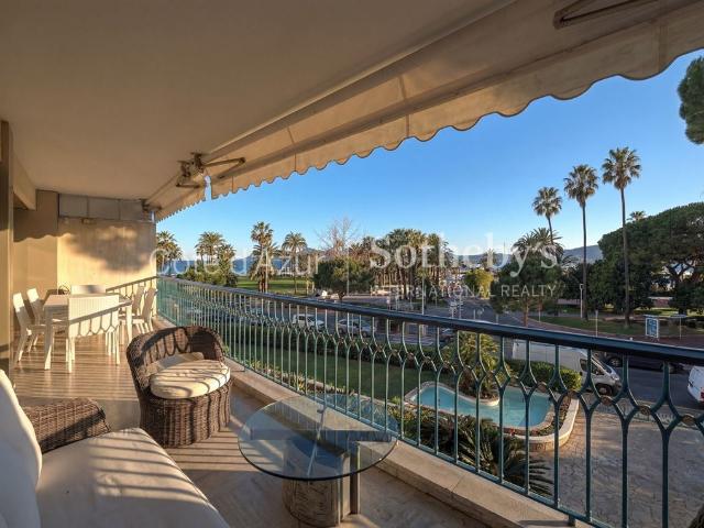 Cannes Croisette appartement vue mer panoramique Port Canto 5 chambres terrasse parking