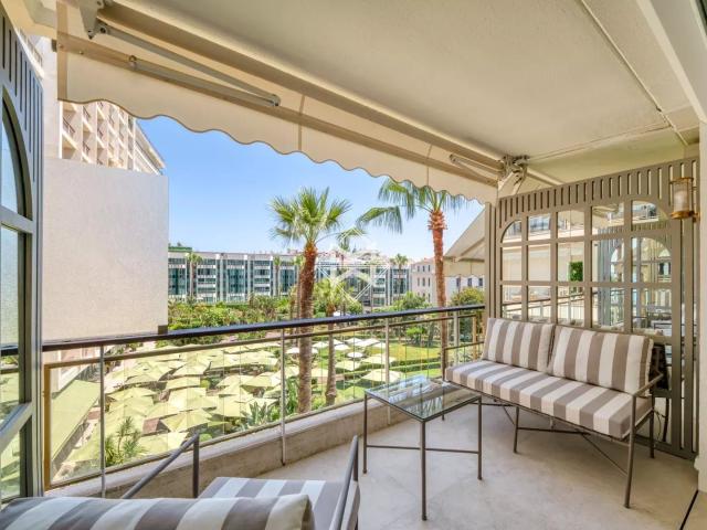 Cannes Croisette Grand Hôtel 4 pièces rénové 96m² Cannes