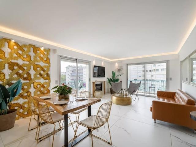 CANNES CROISETTE PALM BEACH 4 PIECES BALCONS GARAGE