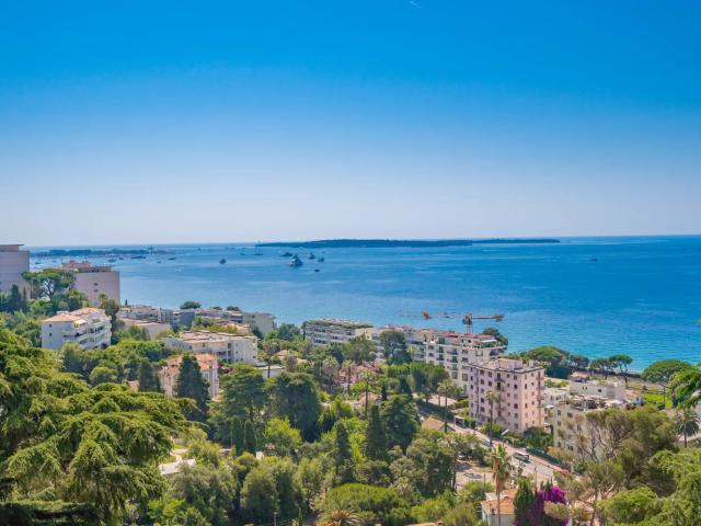 Cannes Croix des Gardes