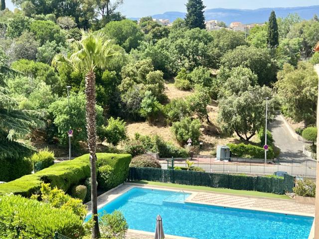 CANNES CROIX DES GARDES T2 POSSIBLE T3 DE 47M2 TERRASSE 19M2