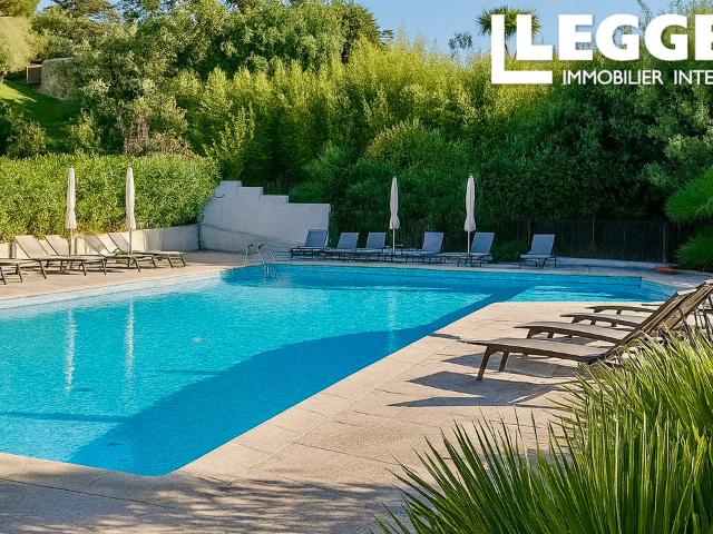 CANNES CROIX DES GARDES Vue mer à 180° | Dernier étage | Résidence de prestige à Cannes