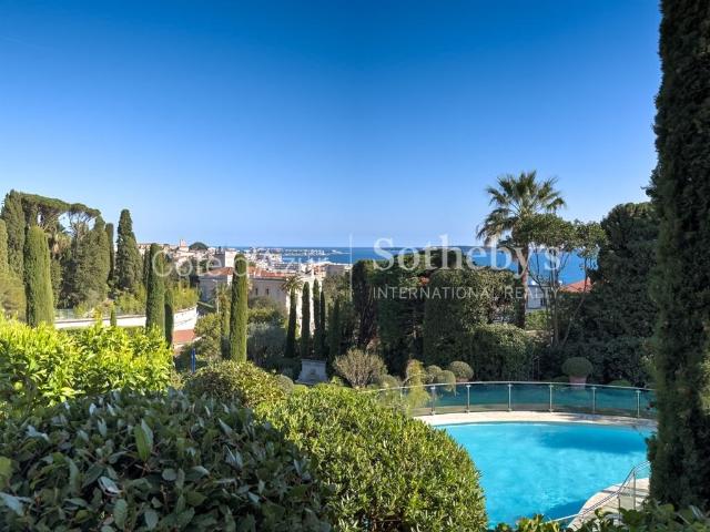 Cannes Croix des Gardes Appartement duplex vue mer avec terr. 274m² Cannes
