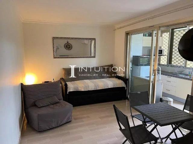 Cannes Croix des Gardes: Appartement rez de jardin dans u. 23m² Cannes