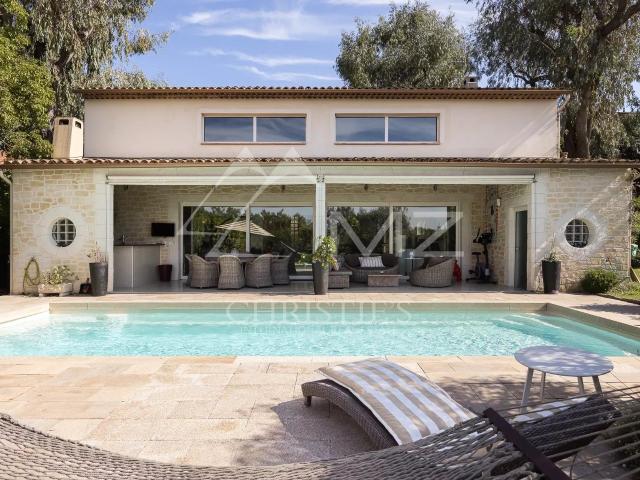Cannes Croix des Gardes Domaine Fermé 207m² Cannes