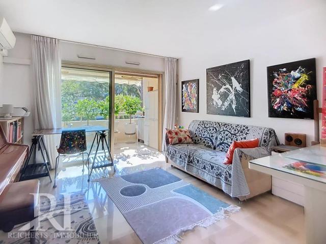 Cannes A 200 M De La Rue D'antibes/Studio Terrasse 26m² Cannes