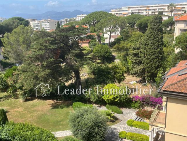 Cannes ? Alexandre III, à proximité immédiate du centre ville