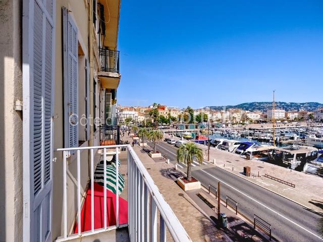 Cannes appartement 3 pièces 55 m² avec vue Vieux Port, Quai. 55m² Cannes