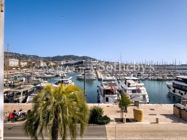 Cannes appartement 3 pièces 55 m² avec vue Vieux Port, Quai Saint Pierre