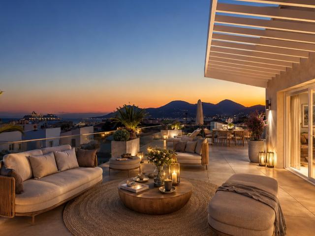 Cannes, au dessus des palmiers — 228,84 m² de terrasse à Cal. 141m² Cannes