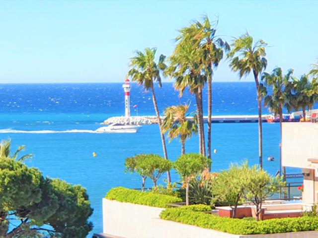 CANNES AU PIED DE LA CROISETTE T3 PENTHOUSE DE 91M2 TOIT TER