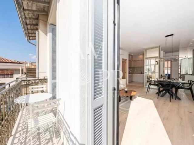 Cannes Banane – Appartement 4 pièces de 90 m² – Dernier Étage avec Balcon Sud