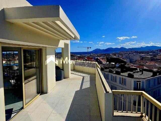 Cannes Banane, Roof top, 150 m² 5 pièces terrasse 180 m². 150m² Cannes