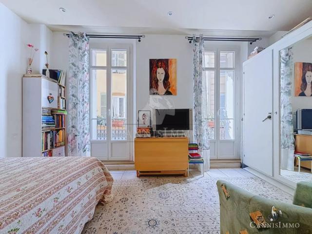CANNES BANANE STUDIO COIN NUIT BALCONS