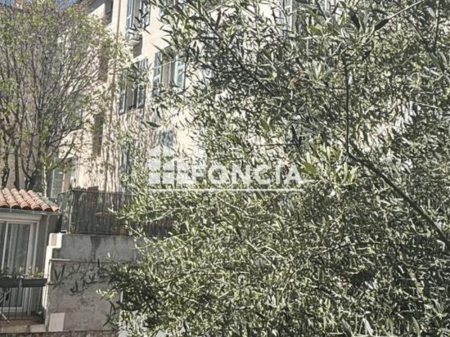 Cannes banane t3 de 58m2 secteur rue hoche