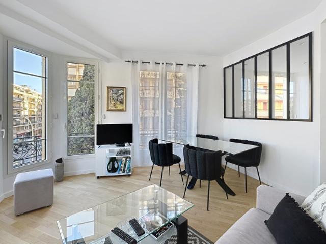 CANNES BANANE 3 PIECES 65m2 2e ETAGE RENOVE