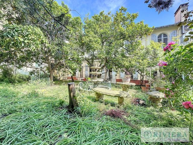 CANNES BAS PETIT JUAS REZ DE JARDIN 270M2 SUD T6 DE 150M2 SO