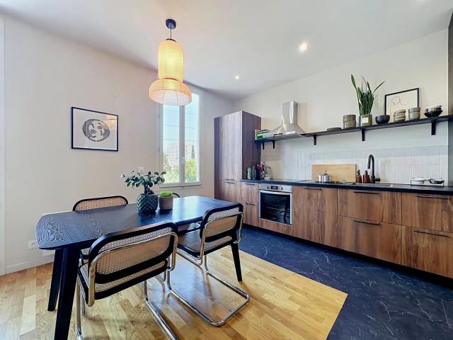 CANNES BROUSSAILLES APPARTEMENT 2 PIECES AVEC PARKING