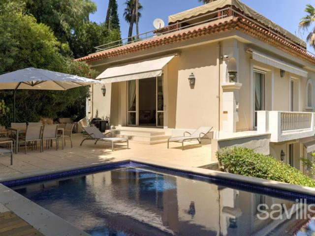 Cannes Golfe Juan Villa belle époque vue mer avec roofto. 230m² Vallauris