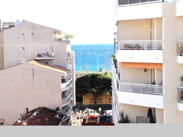 Cannes Grand 3P 76m2 Plus Terrasse Apercu Mer,Garage Et Loc. 79m² Cannes
