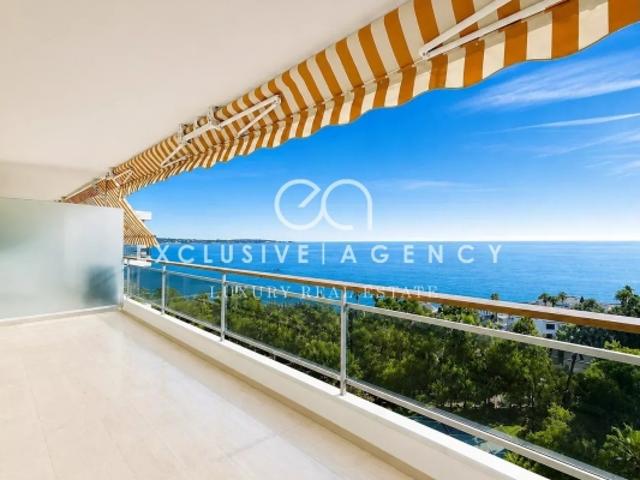 Cannes Eden Appartement 96m² à rénover et vue panoramique mer