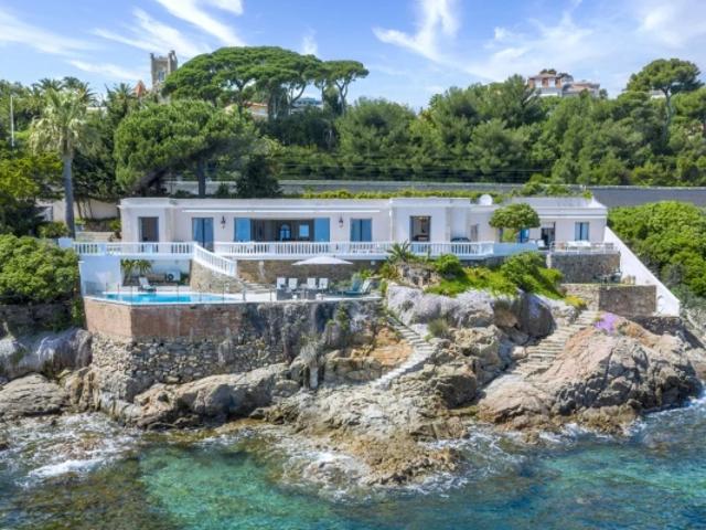 CANNES EXCEPTIONNEL VILLA PIEDS DANS L'EAU