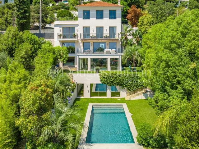 Cannes Hôtel particulier rénové avec vue baie de Cannes 500m² Cannes
