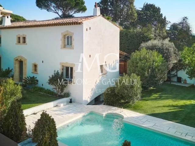 Cannes Haut Petit Juas Villa au Calme 175m2, Piscine