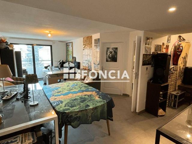 Cannes hyper centre 2P 49,30 m2 parking residence de 2012