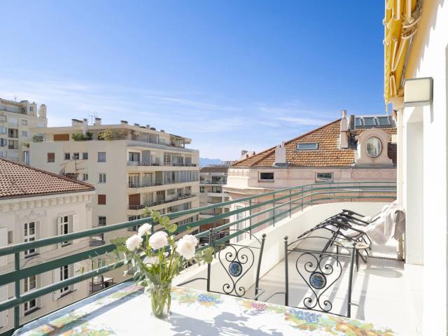 Cannes Hypercentre, 3 pièces avec grande terrasse 47m² Cannes
