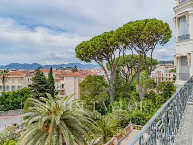 Cannes Isola Bella magnifique appartement bourgeois