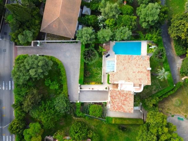 Cannes Oxford, maison 180 m², piscine, jardin et garage